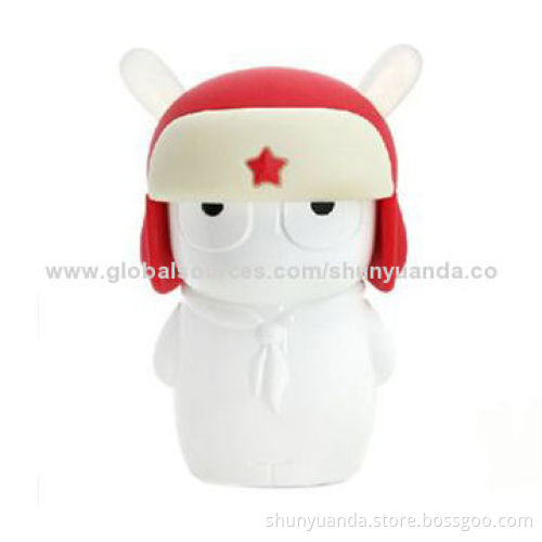Cute portable power bank, double piano paint skin, 5200mAh battery capacity